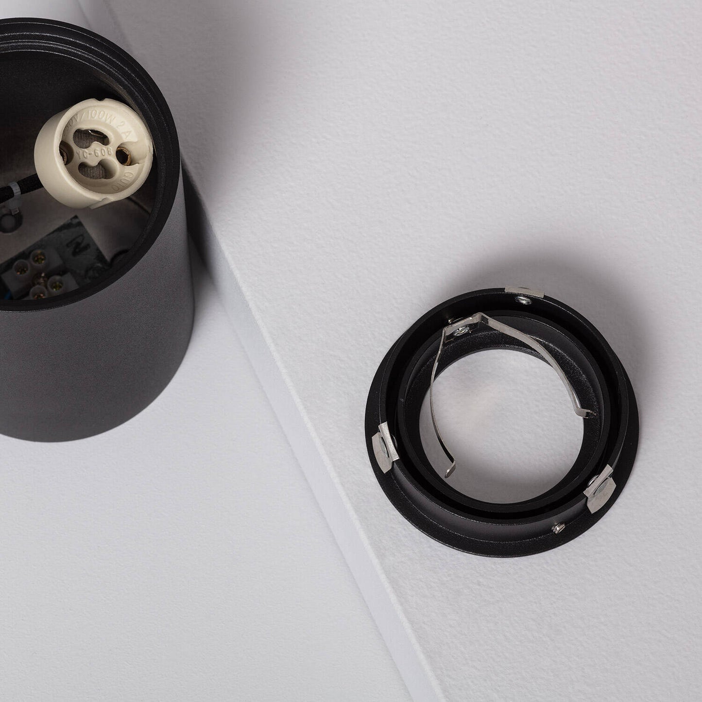 Plafonnier LED Noir Orientable 10W IP20 en Aluminium