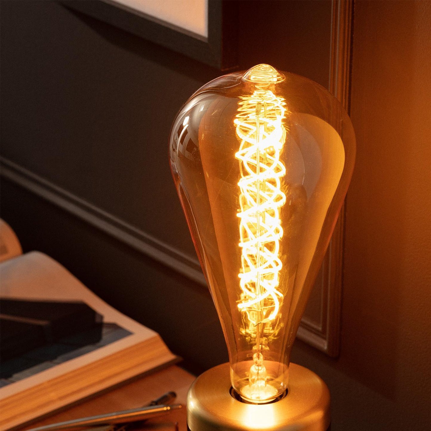 Ampoule LED E27 8W 800lm ST115 Ambre Non-Dimmable