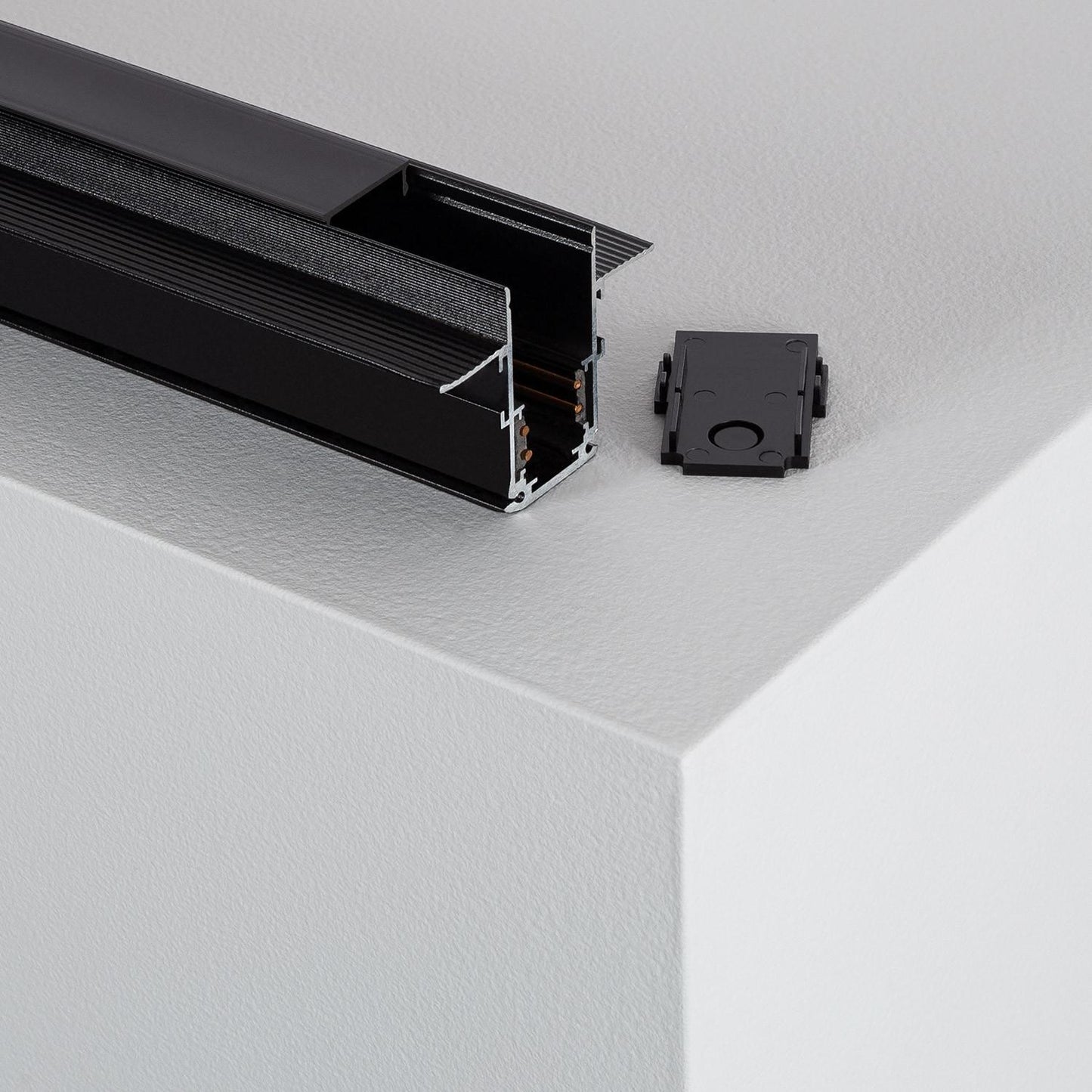 Rail Magnétique Encastré 48V 2m Aluminium Noir