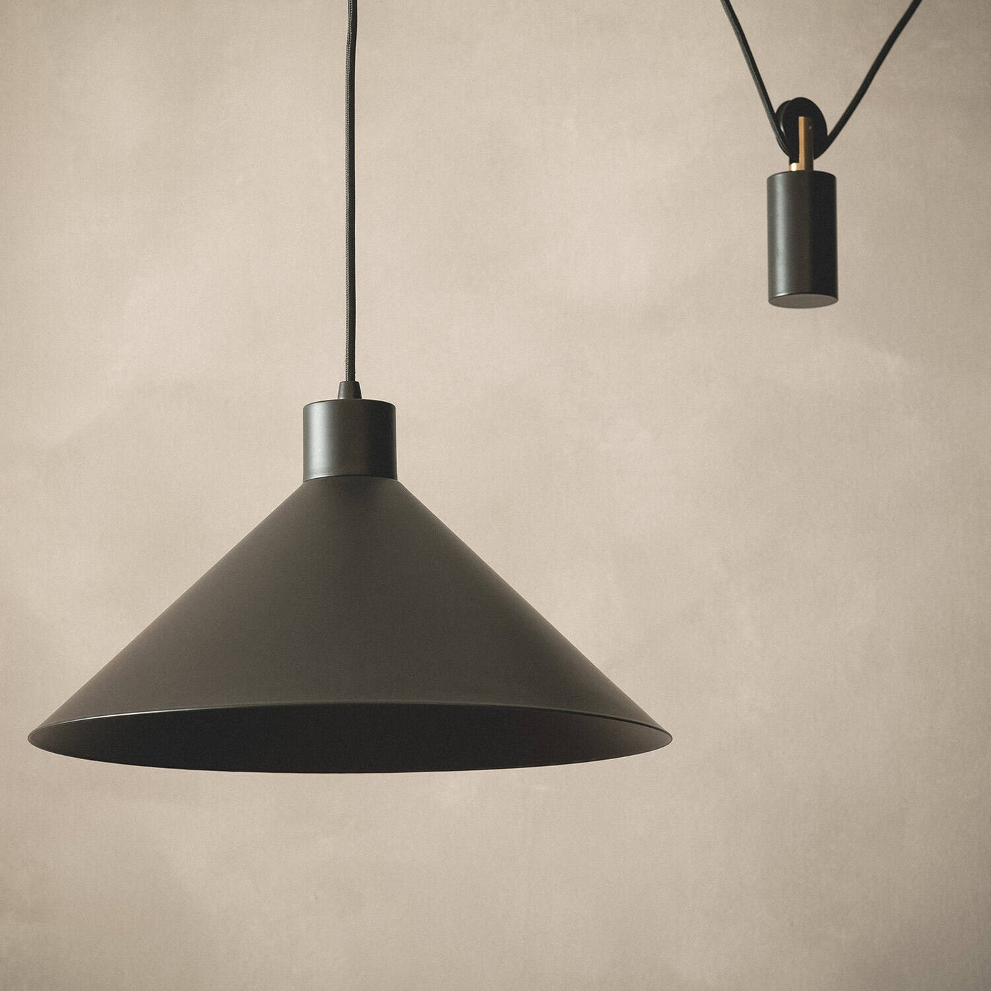 Suspension LED Métal Noir 40W IP20