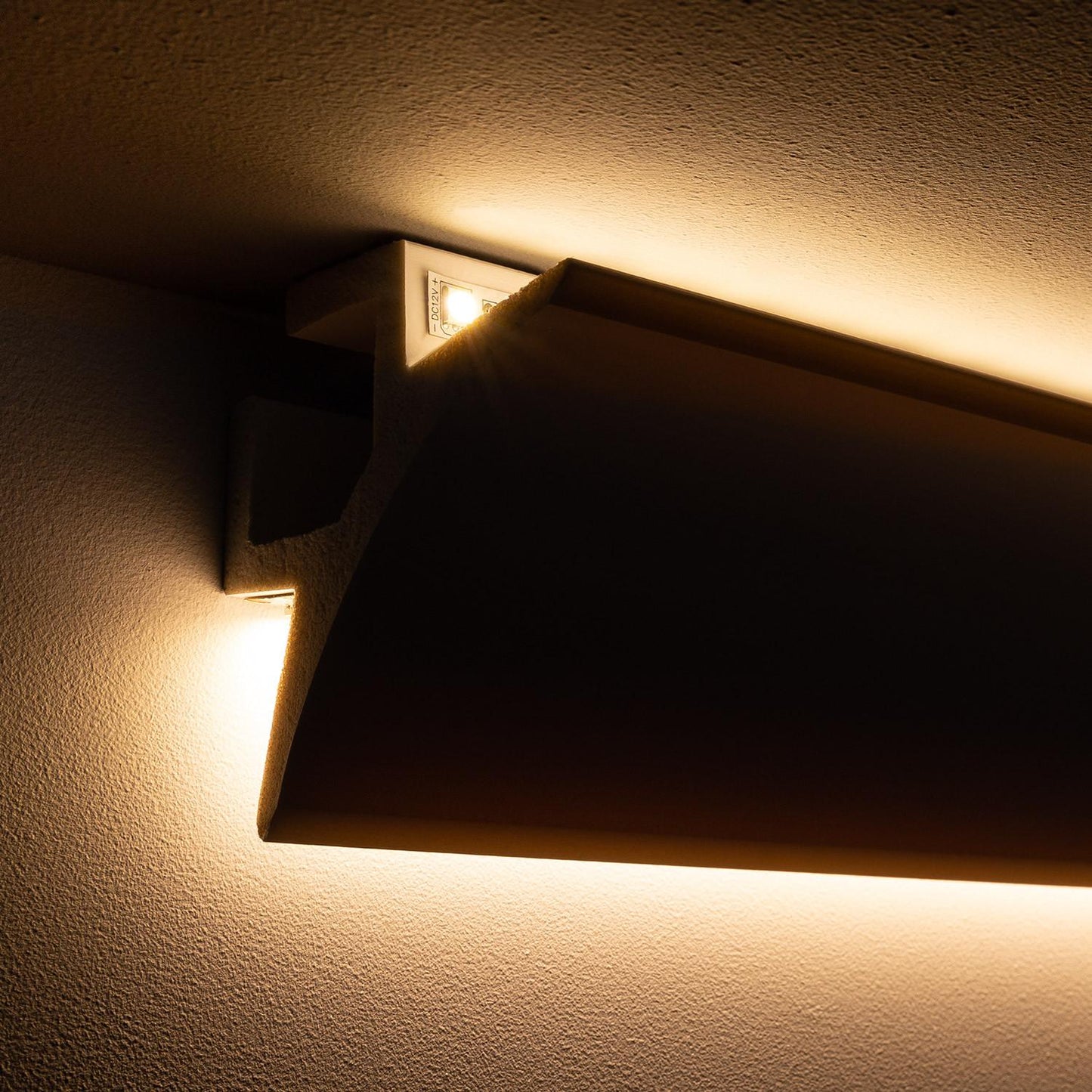 Moulure Arc 2m pour Rubans LED, Installation en Saillie, Intérieur