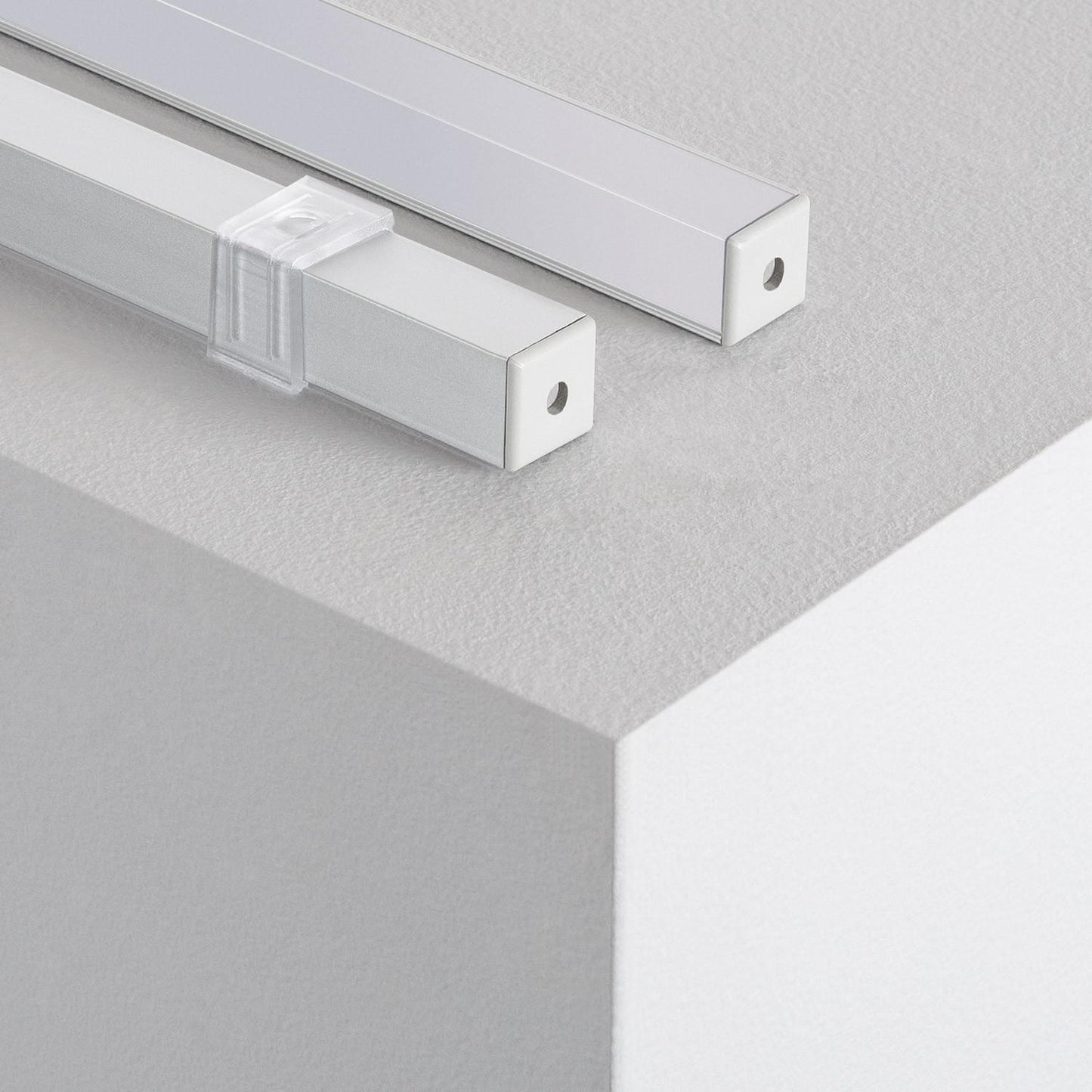 Profilé Aluminium Triangulaire 2m pour Ruban LED 10mm, Installation en Saillie