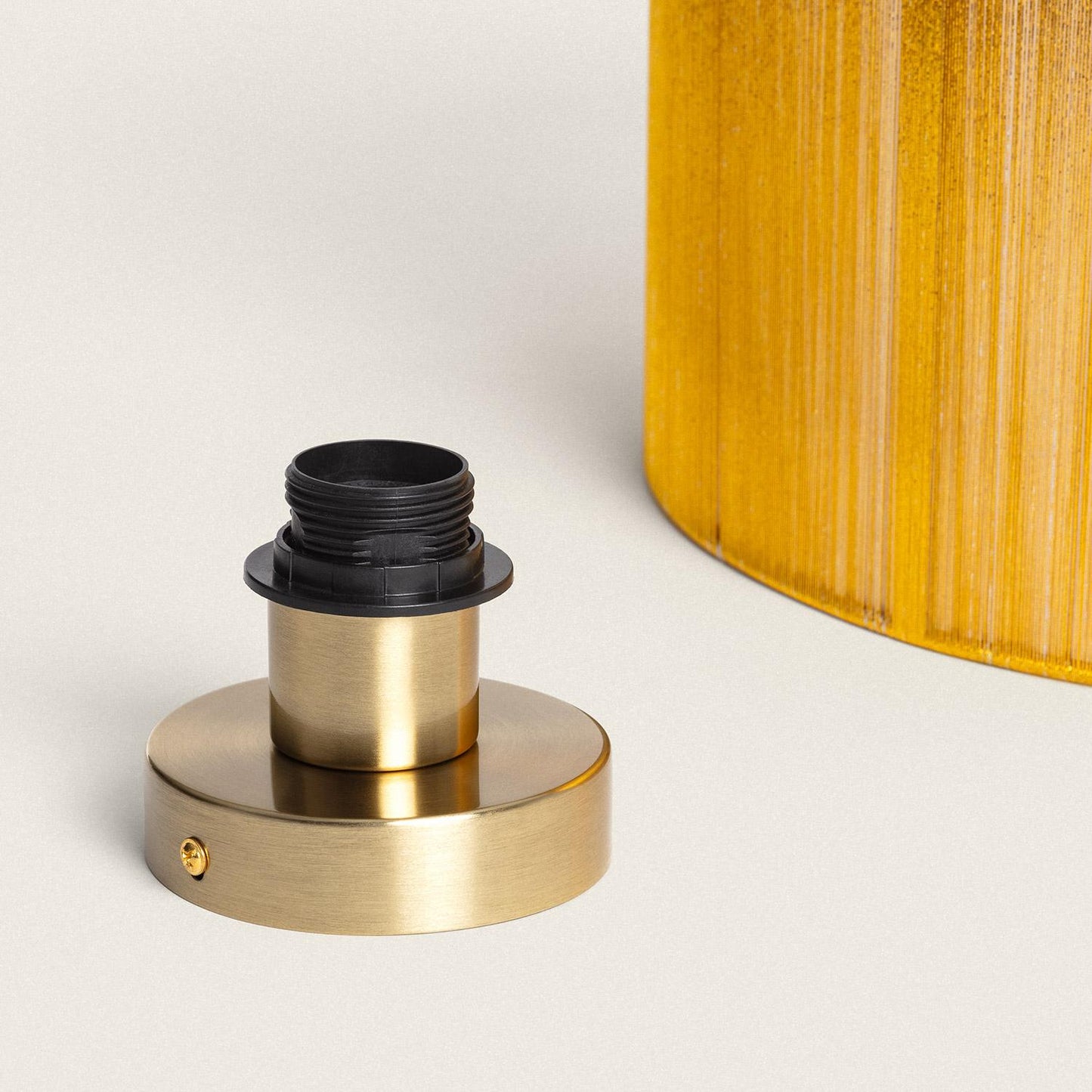 Plafonnier Nylon Doré E27, 40W, IP20