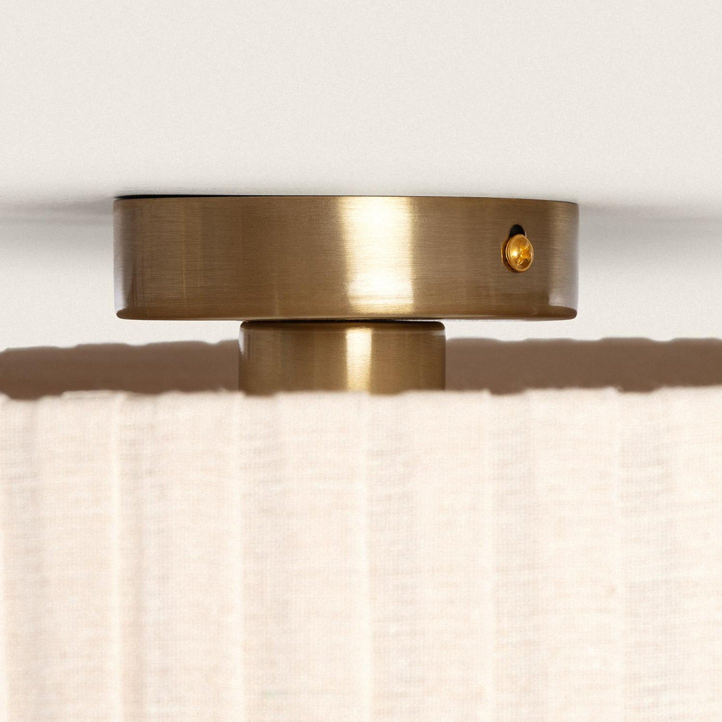 Plafonnier LED Tissu Petrina 40W IP20 Installation en Saillie