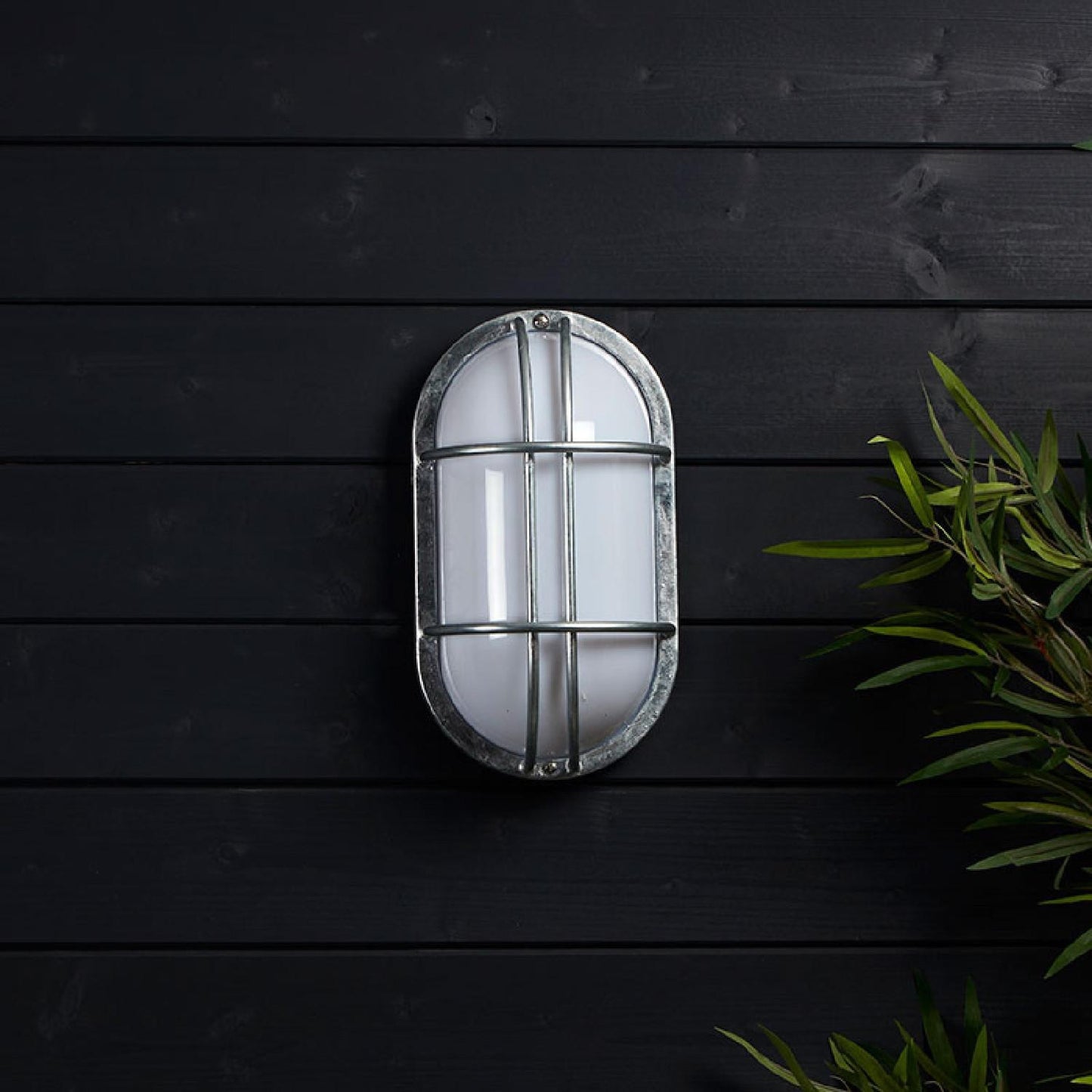 Plafonnier Extérieur Ovale 260x146 mm IP44 en Acier Galvanisé