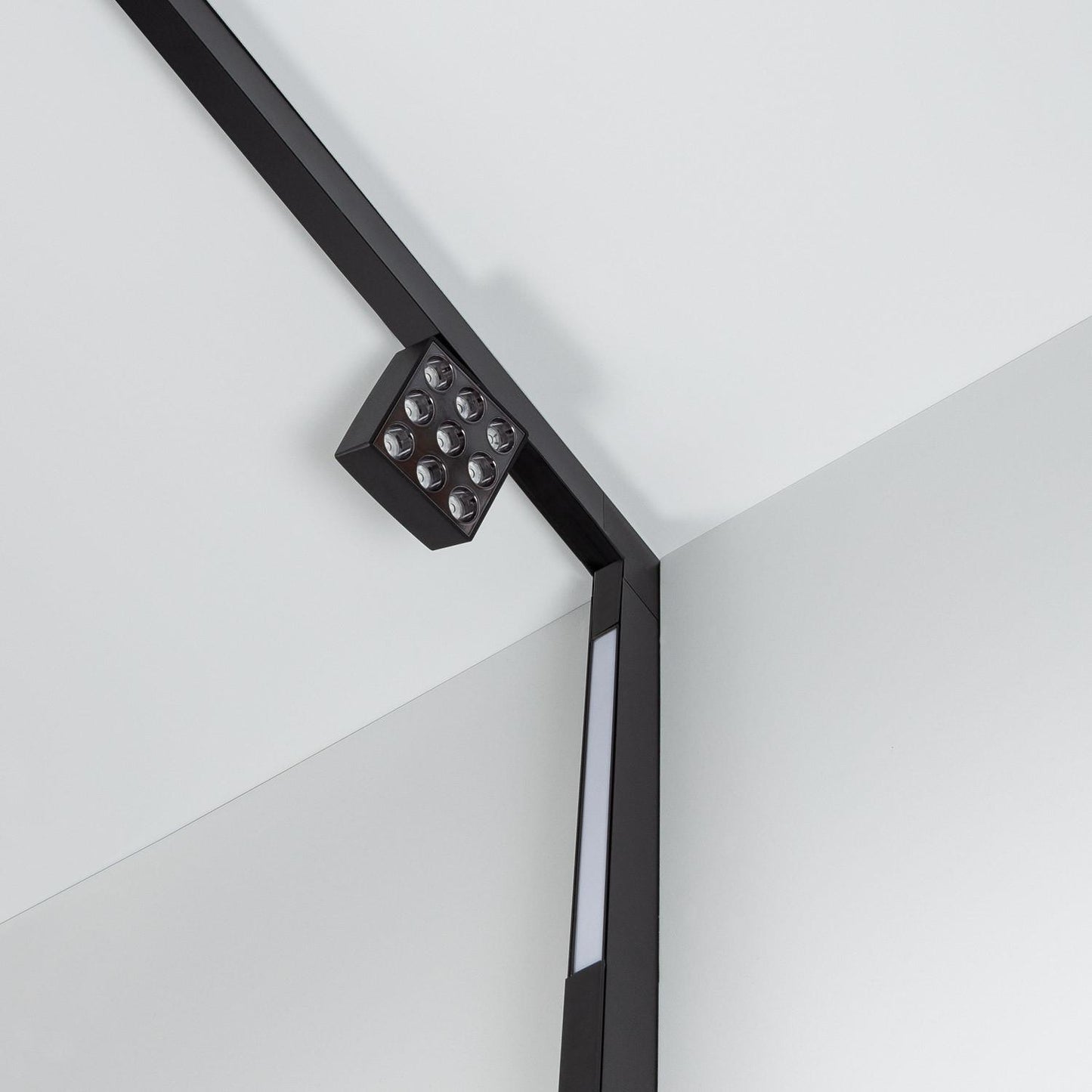 Raccord en L pour Rail Magnétique 20mm, Installation en Saillie, Aluminium Noir