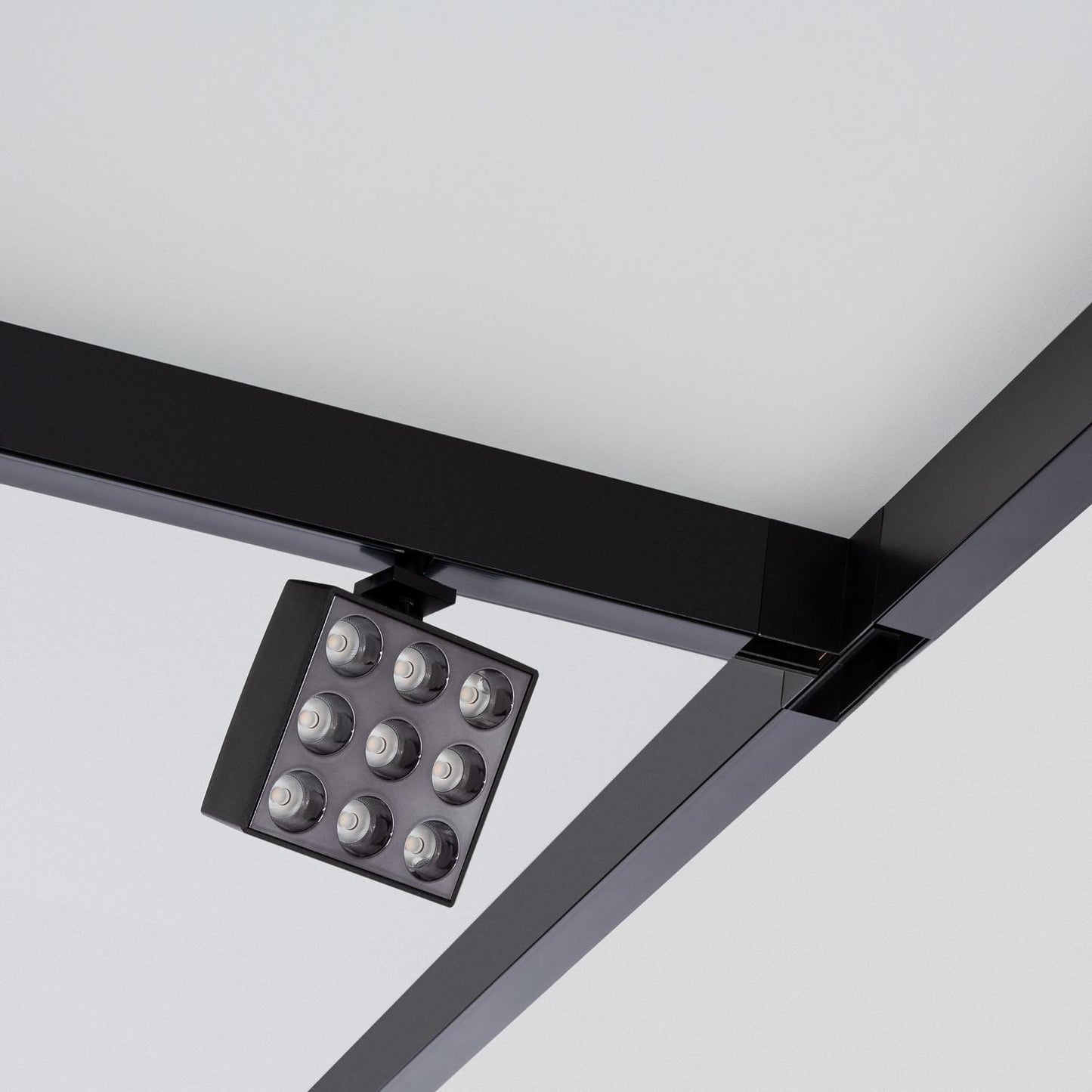 Spot LED sur Rail Magnétique 15W Noir IP20 1200lm UGR16