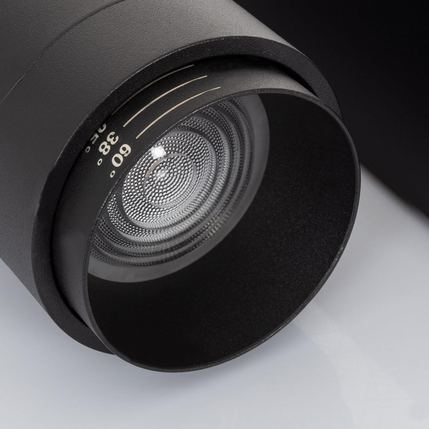 Spot LED sur Rail Triphasé 30W Dimmable, Réglage d'Angle 15-60º, IP20