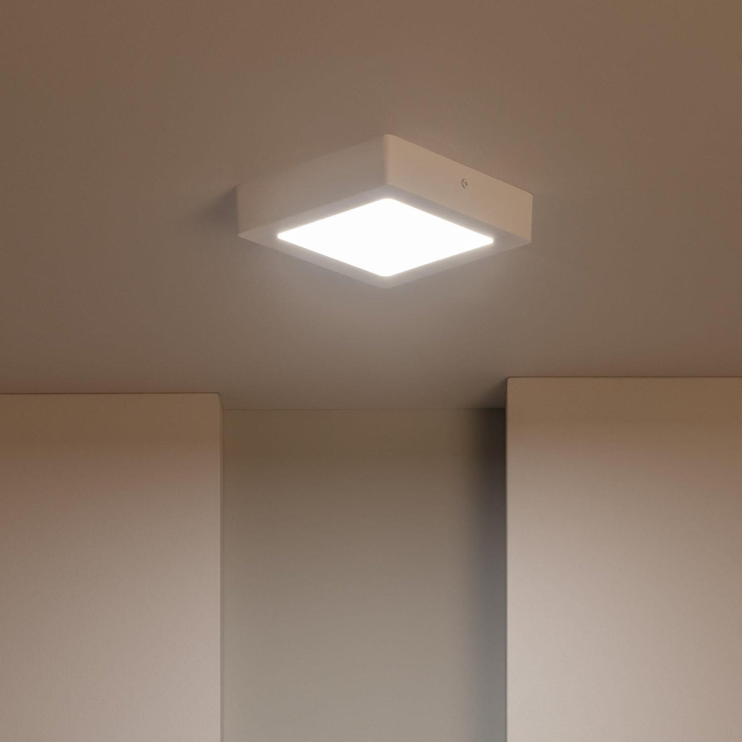 Plafonnier LED Carré 12W 170x170 mm IP20 Non Dimmable