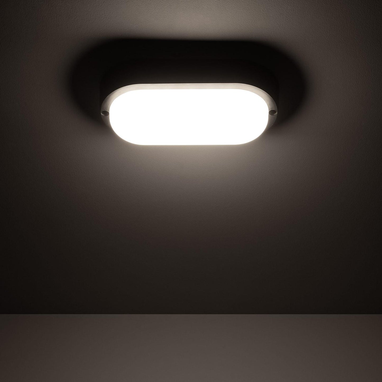 Plafonnier LED Ovale 15W IP65 Noir 85x173 mm
