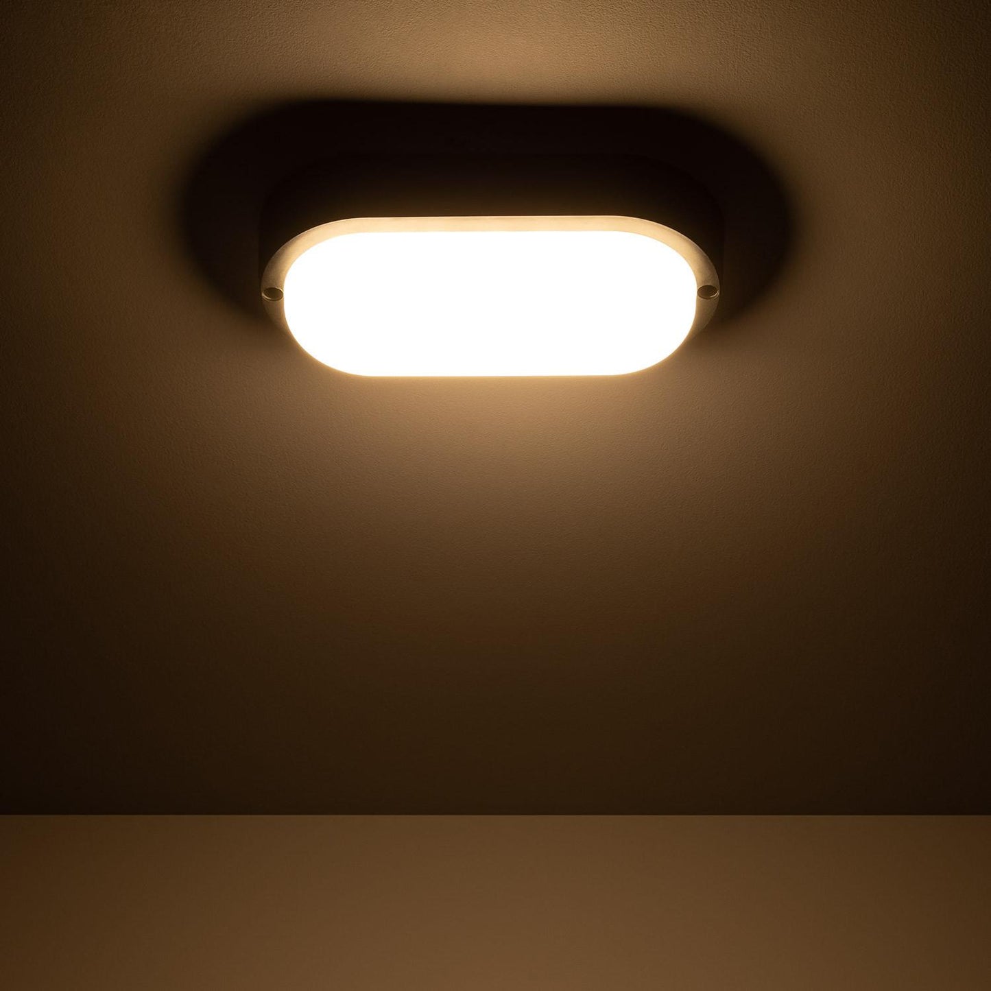 Plafonnier LED Ovale 15W IP65 Noir 85x173 mm