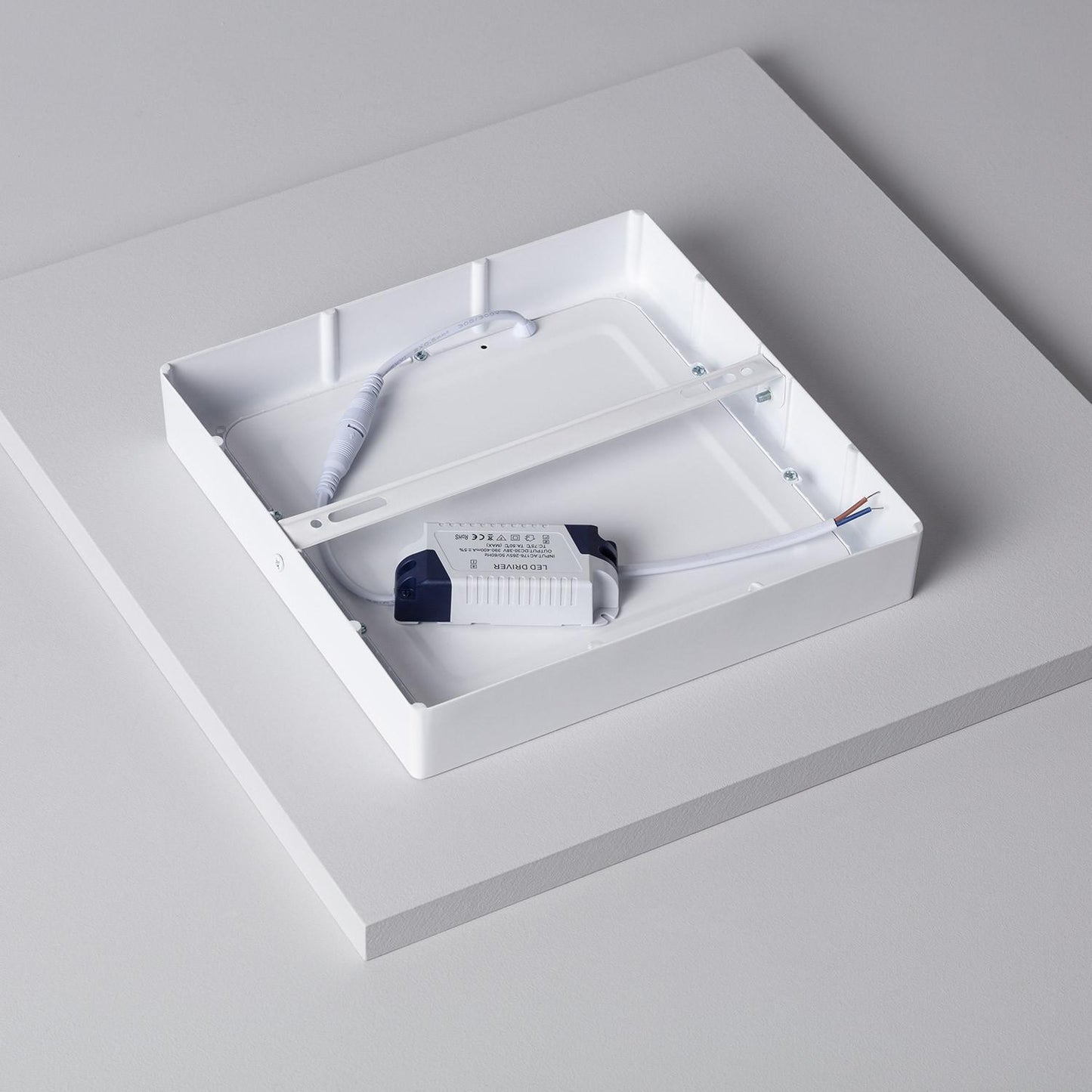 Plafonnier LED Carré 18W 225mm IP20 Non-Dimmable