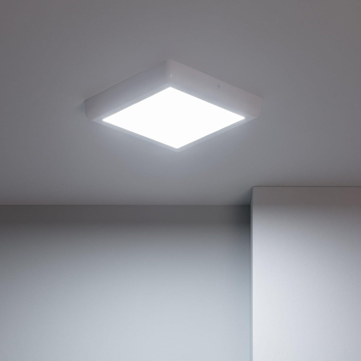 Plafonnier LED Carré 18W 225x225 mm IP20 Non-Dimmable