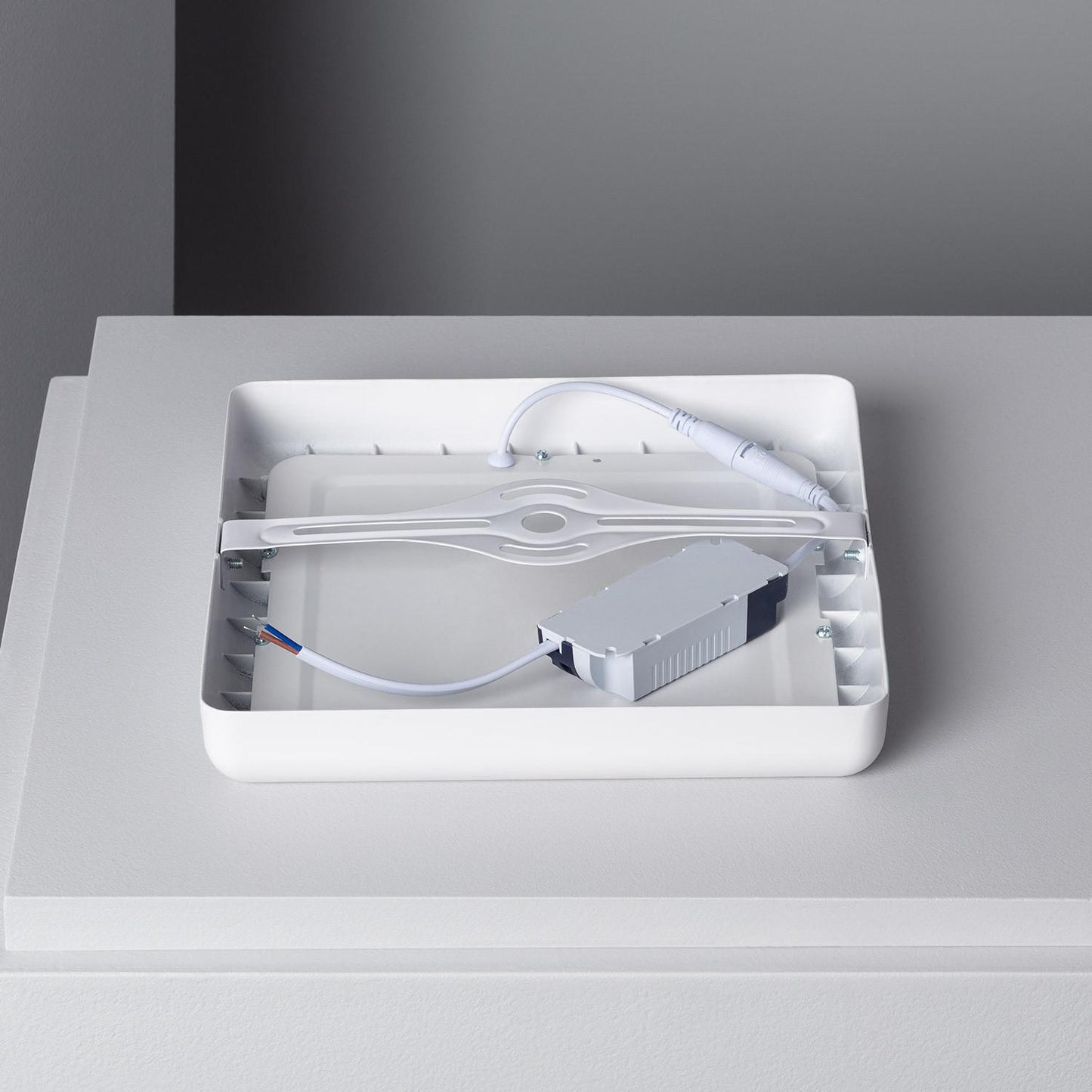 Plafonnier LED Carré 18W 225x225 mm IP20 Non-Dimmable