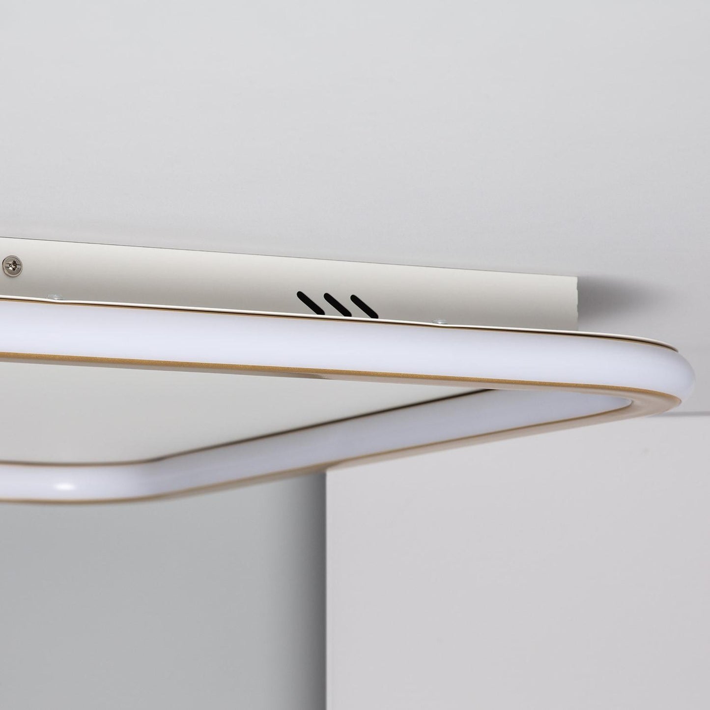 Plafonnier LED Carré 40W 610x610mm IP20 Non-Dimmable