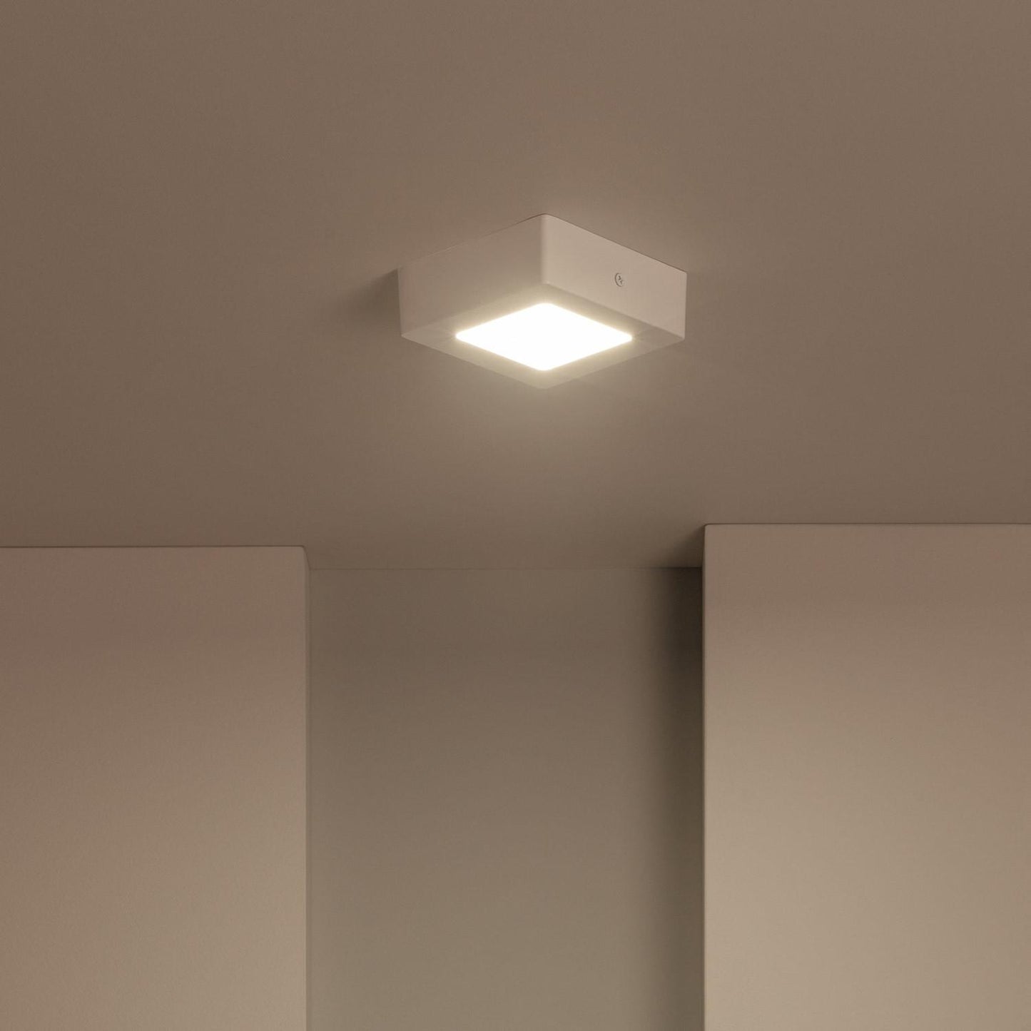 Plafonnier LED Carré 6W 120x120 mm IP20 Non Dimmable