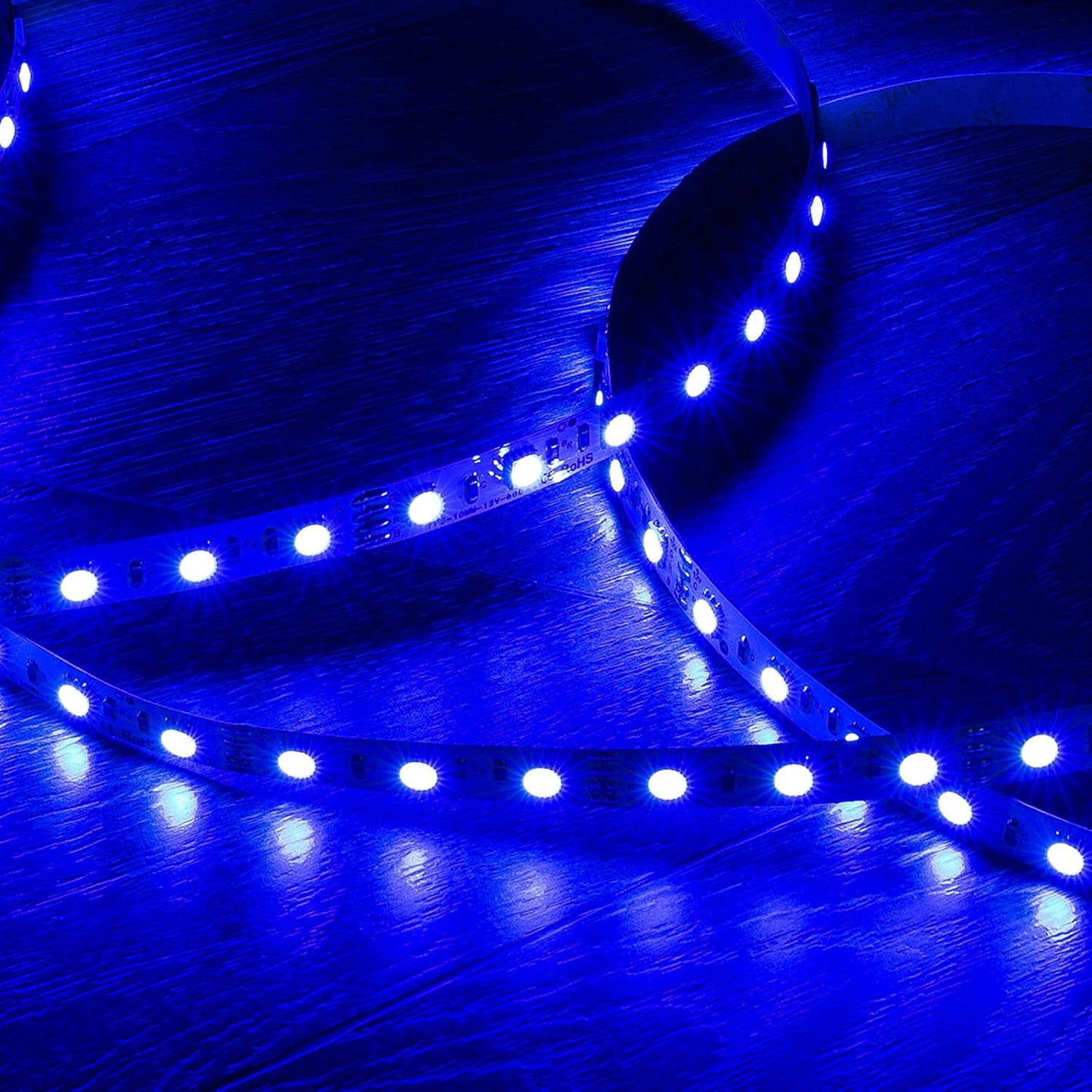 Ruban LED RGB 12V 9W/m 5m IP20 Flexible et Dimmable